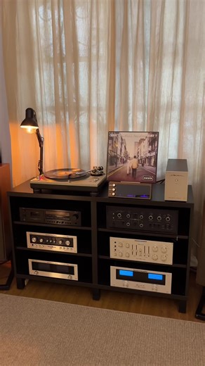 Wonderwall by Oasis on Vintage Vinyl Records