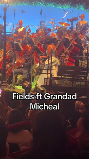 Fields ft Grandad Micheal live at Royal Albert Hall — Raye cover reaction