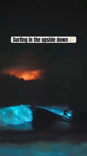 One of the coolest clip we’ve seen! Santi Medeiro & bioluminescence in Uruguay. 🎥: Bruno Rosso