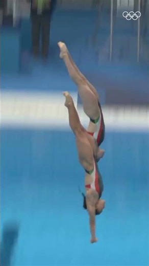 Orozco and Agundez iconic dive at #Tokyo2020!