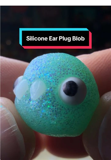Creating a Glittery Blob with Silicone Earplugs