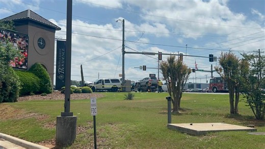 Crash near Village of Providence knocks down US 72 traffic signals, causing delays