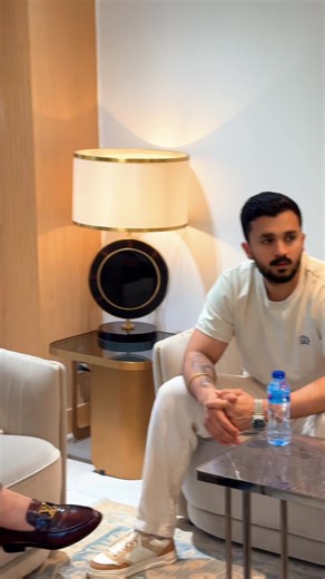 Galt howa butt k sht wakeel b hamary bhai h laken asa ni krna cheya tha dukh howa