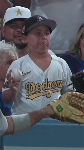 This Dodgers fan may have had the best reaction after accidentally snagging this ball 😳