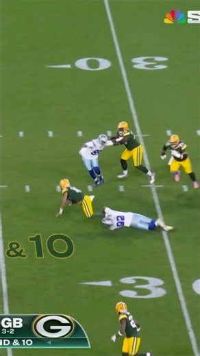 Q pushed ‘em back 🥊 | 📺: #DALvsGB on NBC #DallasCowboys #nfl #nflgameday #QuinnenWilliams #shorts