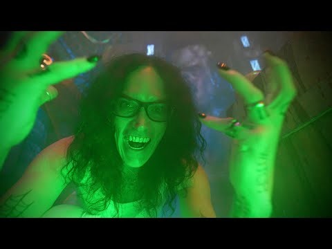 The Scariest HALLOWEEN Haunted Attraction We Have Ever Seen - The Darkness