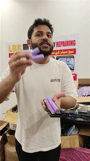 Fix Dead Laptop Battery Easily #LaptopBatteryRepair#BatteryFix #TechShorts #DiyRepair #LaptopService