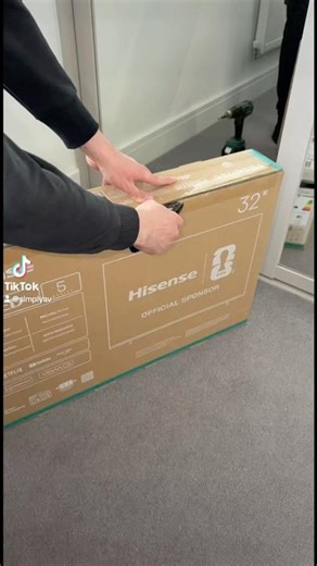 2026 Hisense QLED TV Unboxing & Wall Mounting | Trunking Install & Setup