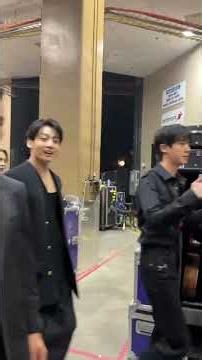it's BTS backstage at the AMAs!