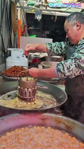 Traditional Chinese folk craft | Making mung bean balls