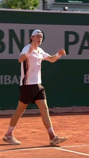 Huge set point from Buse 🇵🇪 #shorts