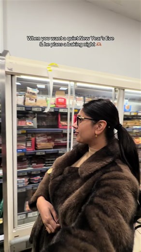 We literally wanted to feel like big kids, so happy now that I’ve had smileys!!! #greenflag #healthyrelationship #newyearseve #browngirl #fyp @Birds Eye UK @McCain UK @Dr. Oetker Bakes @Tesco