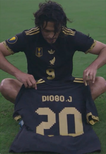 Raúl Jiménez Tribute to Diogo Jota in Gold Cup Final