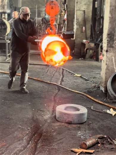 Giant Steel Rings Forging Process: Extreme Heat & Industrial Steps