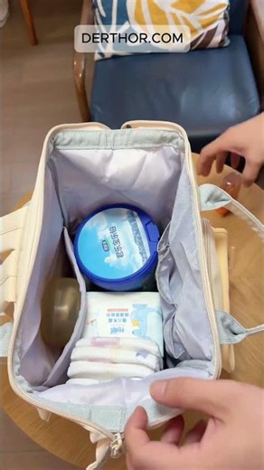 This diaper bag is so convenient for taking the baby out! It's not only stylish but also