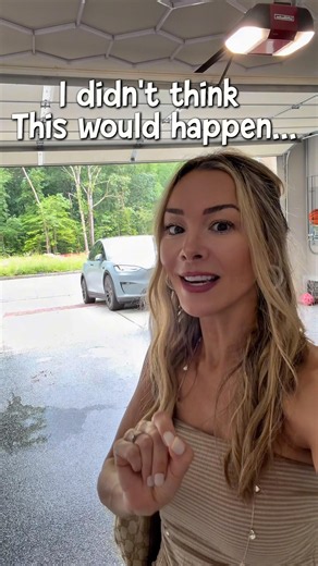 Tesla FSD Parked Itself! 🤯 (No Hands!)