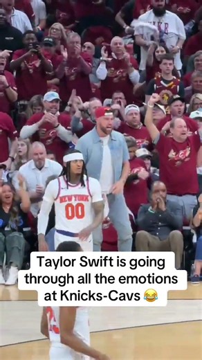 Travis getting into it 💯