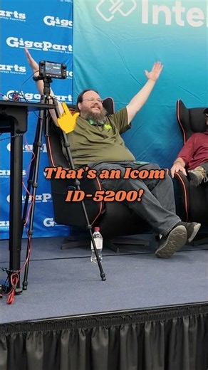 Don't get distracted on what's really important here! #hamradio