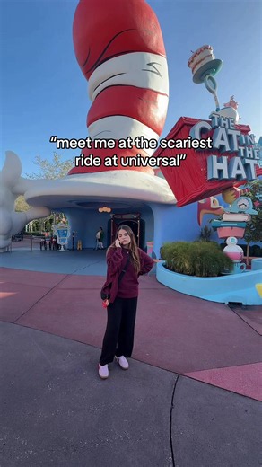 🎢🙀 #universalstudios #universalorlando #islandsofadventure #velocicoaster #thecatinthehat
