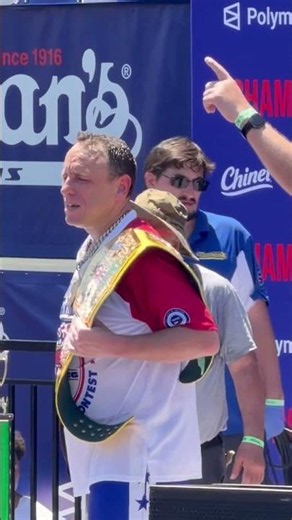 Moment Joey Chestnut Wins 4th of July Nathan’s Hot Dog Eating Contest for Unrivaled 18th Time#shorts
