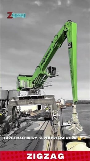 Powerful & Precise Material Handlers for Loading and Unloading in High-Volume Ports