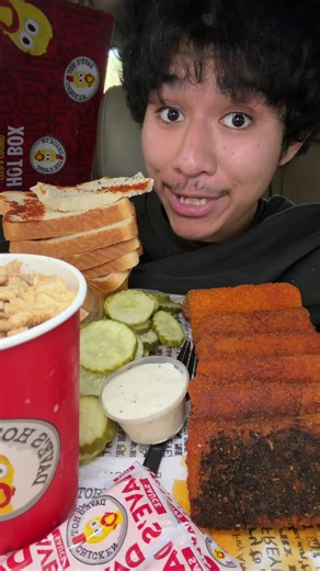 Eating every new spice level mozzarella sticks at Dave’s hot chicken@Dave’s Hot Chicken #mukbang #viral #fyp #foodie #foryoupage