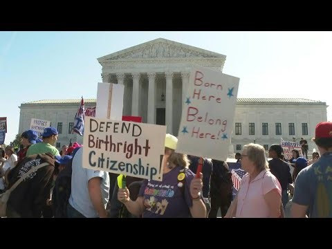 Protest outside the US Supreme Court, while it considers birthright citizenship | AFP