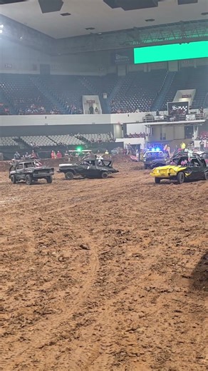 #demolitionderbyclips #bourbonbeatdown #motorsport #DemolitionDerby #derby Twisted Metal Motorsports