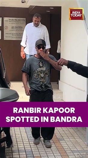 Ranbir Kapoor's Stylish Bandra Appearance Goes Viral | India Today