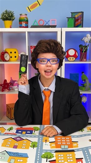 Alien Dog Wants to Cross the Street! 👽🐶🚦 Fun Traffic Light DIY for Kids!