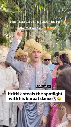 Hrithik Roshan Dancing at his Cousin's Wedding | Baraat Dance | Bollywood Dance | Kaho Naa Pyar Hai