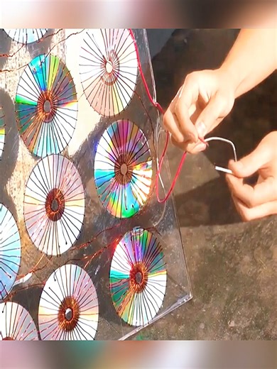 Cómo Hacer un Panel Solar Con Discos DVD