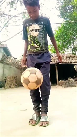 HOW TO IMPROVE FOOTBALL JUGGLING SKILLS FAST #shorts
