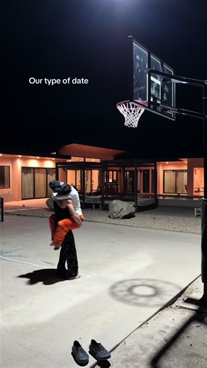 👩🏽‍❤️‍💋‍👨🏽🏀 | our type of date