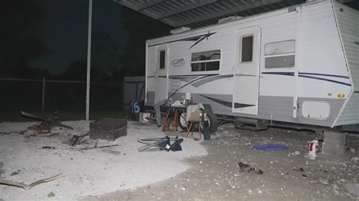 Multiple people hurt in Pearland explosion
