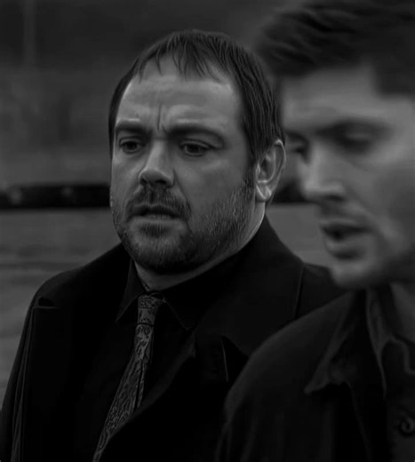 one of my favourite scenes. Mark Sheppard is a massive hero and favourite actor, along jensen ackles. im massively obsessed with the king of murder to the point I named my 2nd son Cain. and wow, does my wee man have the eyes to melt a soul. #marksheppard #jensenackles #supernatural #cainsuperntural #supernaturaledit