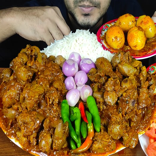 Eating Chicken Liver And Gizzard Curry, Egg Curry, Chili, Onion, Tomato With Rice 😋😍 | Eating Express