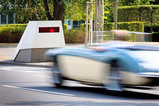 Blitzermarathon 2026: Alle Bußgelder innerorts und außerorts im Überblick