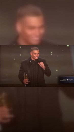 Marlon wins the Streamer Award and thanks God and his community