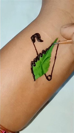 Safety Pin 🧷 Tattoo Rit Name Mehndi Design #shorts #artist #trending