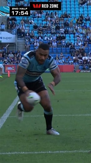 Sione Katoa defies gravity in the Red Zone!