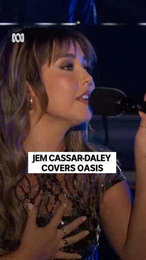 Jem Cassar-Daley covers Champagne Supernova by Oasis at ABC's New Year's Eve concert