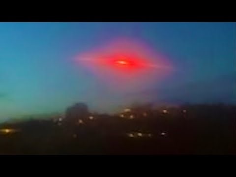 Alien Craft: Giant Diamond UFO With Glowing Halos: the Unexplained Lights
