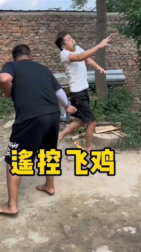 Blindfolded Squeaky Chicken Fight Challenge 😂 You Won’t Stop Laughing! #shorts #youtubeshorts #funny