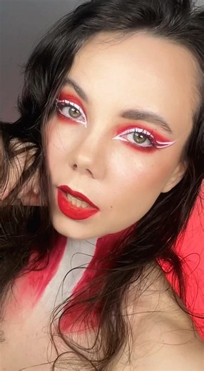 Do I Really Miss This Makeup Trend?