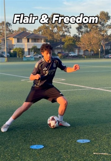 Train Like a Pro: How to Play Football with Flair & Freedom