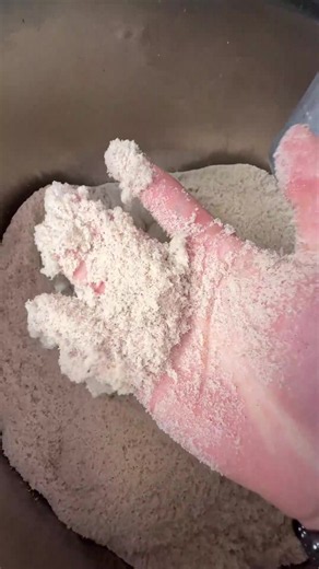day 25 of adding sand into slime 💪 Peachybbies.com restocks with slimes Friday at 7pm EST! ✨🎉