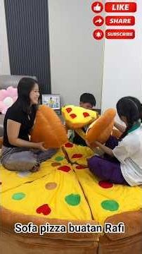 Raffi makes a pizza sofa just like the one Selline eats #shorts #funnyvideo #dubbing #hilariousvideo