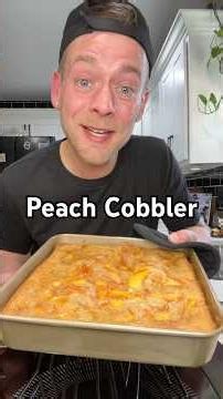 Here’s how to make homemade Peach Cobbler from scratch using fresh peaches #homemade #peachcobbler