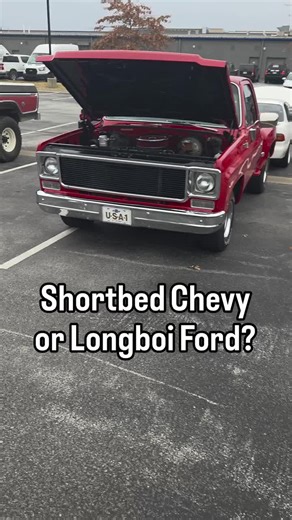 Classic Ford F-150: Old School 4x4 Lifted Truck